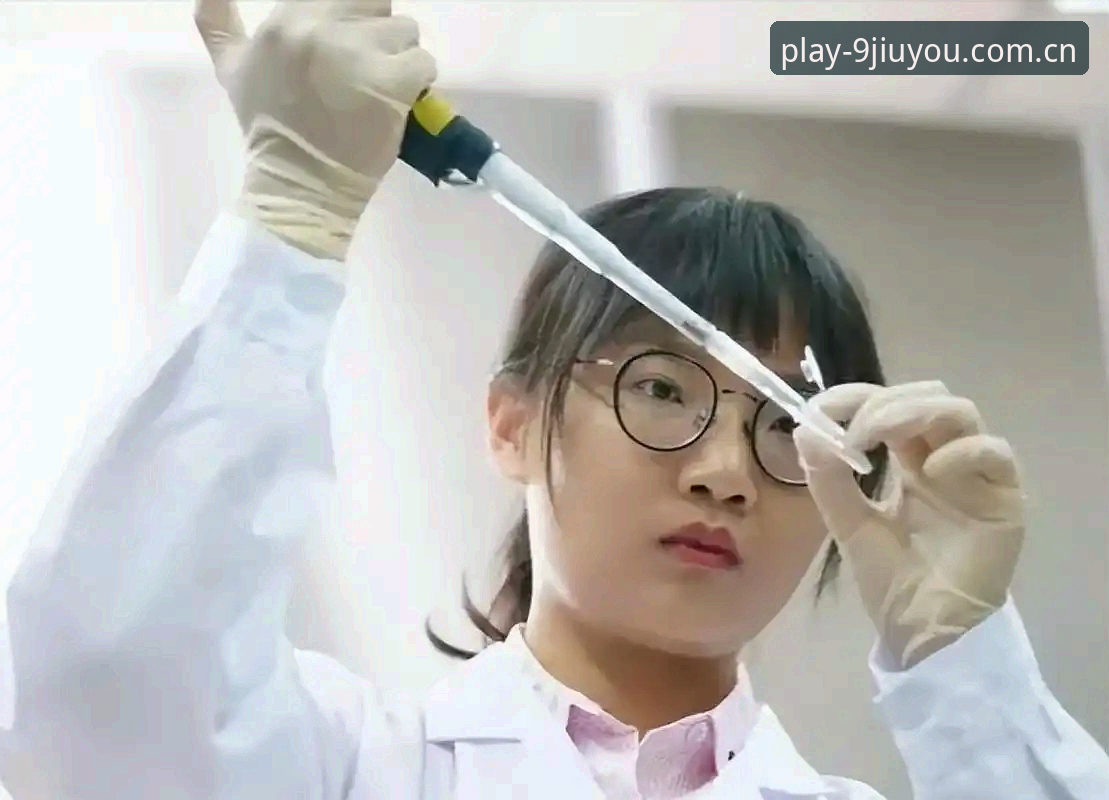 揭秘：27岁天才冲击三连冠背后，女子高坛最危险的一周